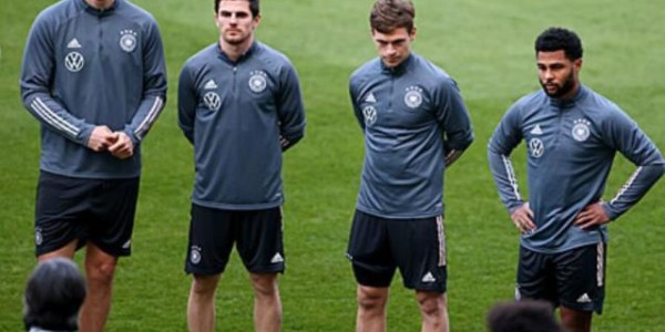 星空体育-夏窗最后一周，两位中前场多面手都到拜仁碗里来？