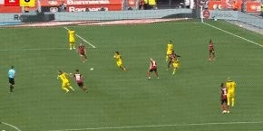 星空体育-哈兰德2射1传导演逆转 名宿：为了德甲，请留在他！