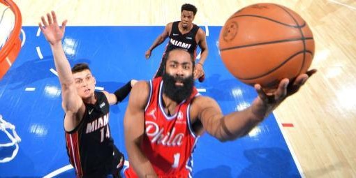 星空体育-哈登找回得分感觉砍30+，他带给76人的不止是胜利